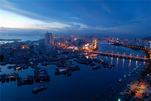 仁怀市加盟四小姐的店一月可以挣多少钱，在仁怀市开中式快餐加盟哪家是正宗的