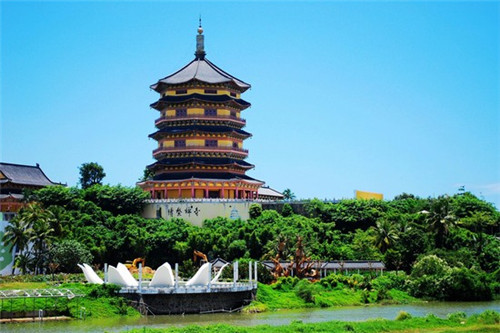 和平县的中式快餐品牌哪个好，在和平县加盟乌鲁鲁烤鸡队长开店多久回本